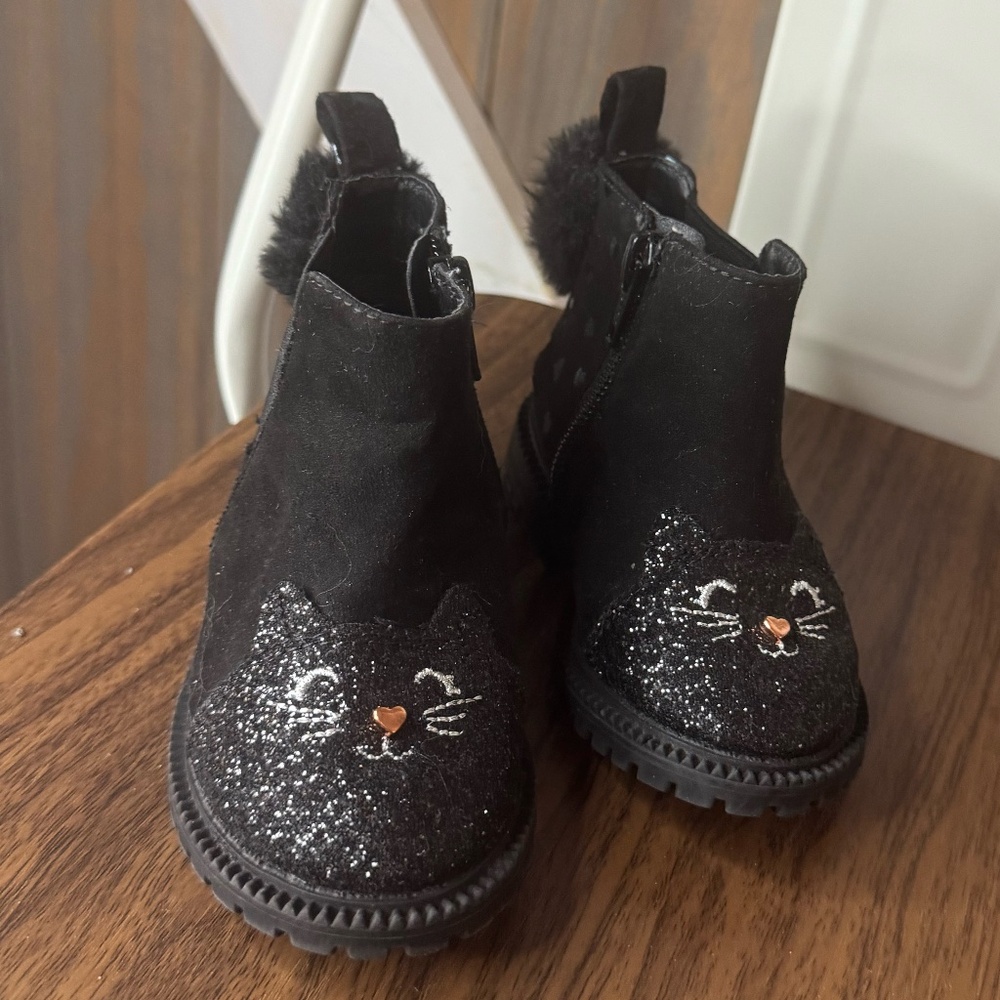 Kids Boots-  Girls Black Kitty Booties size 5C
